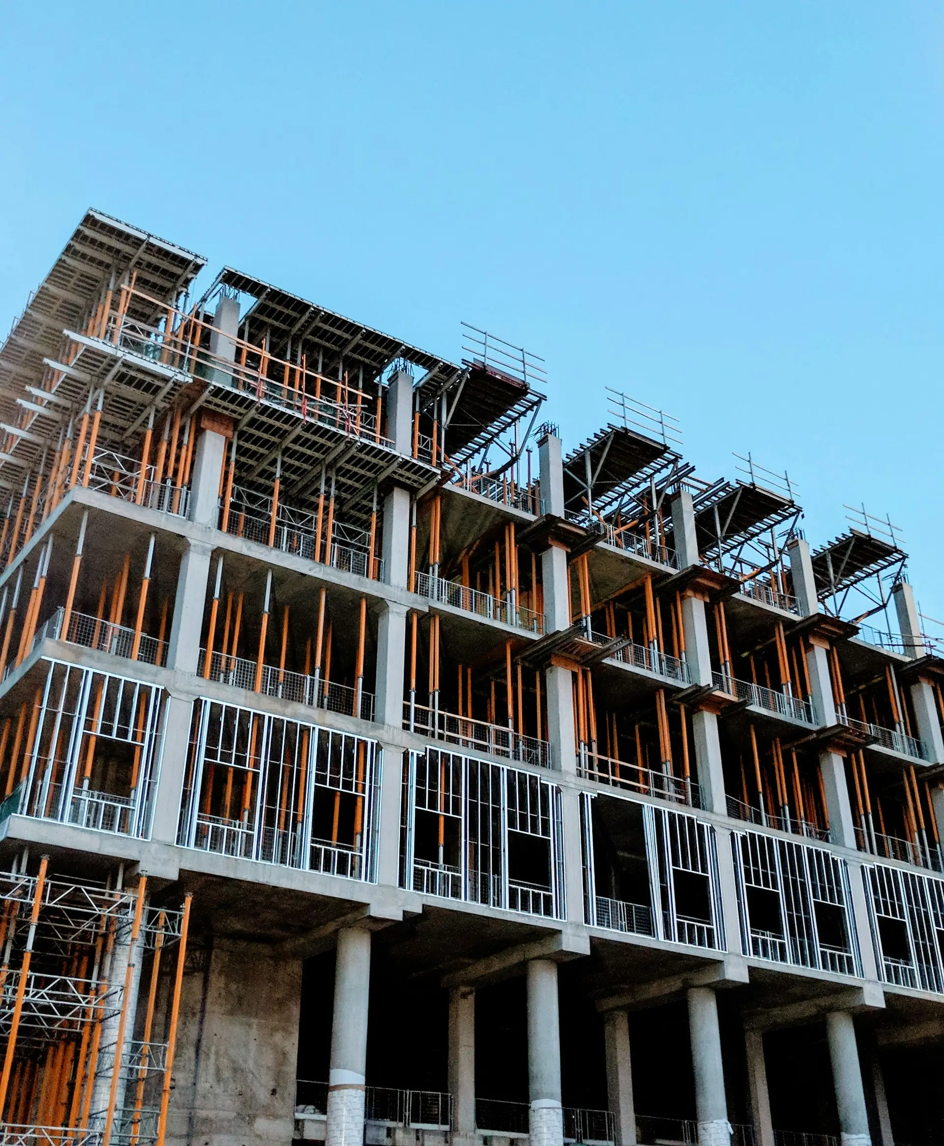 Edificio de concreto en obra