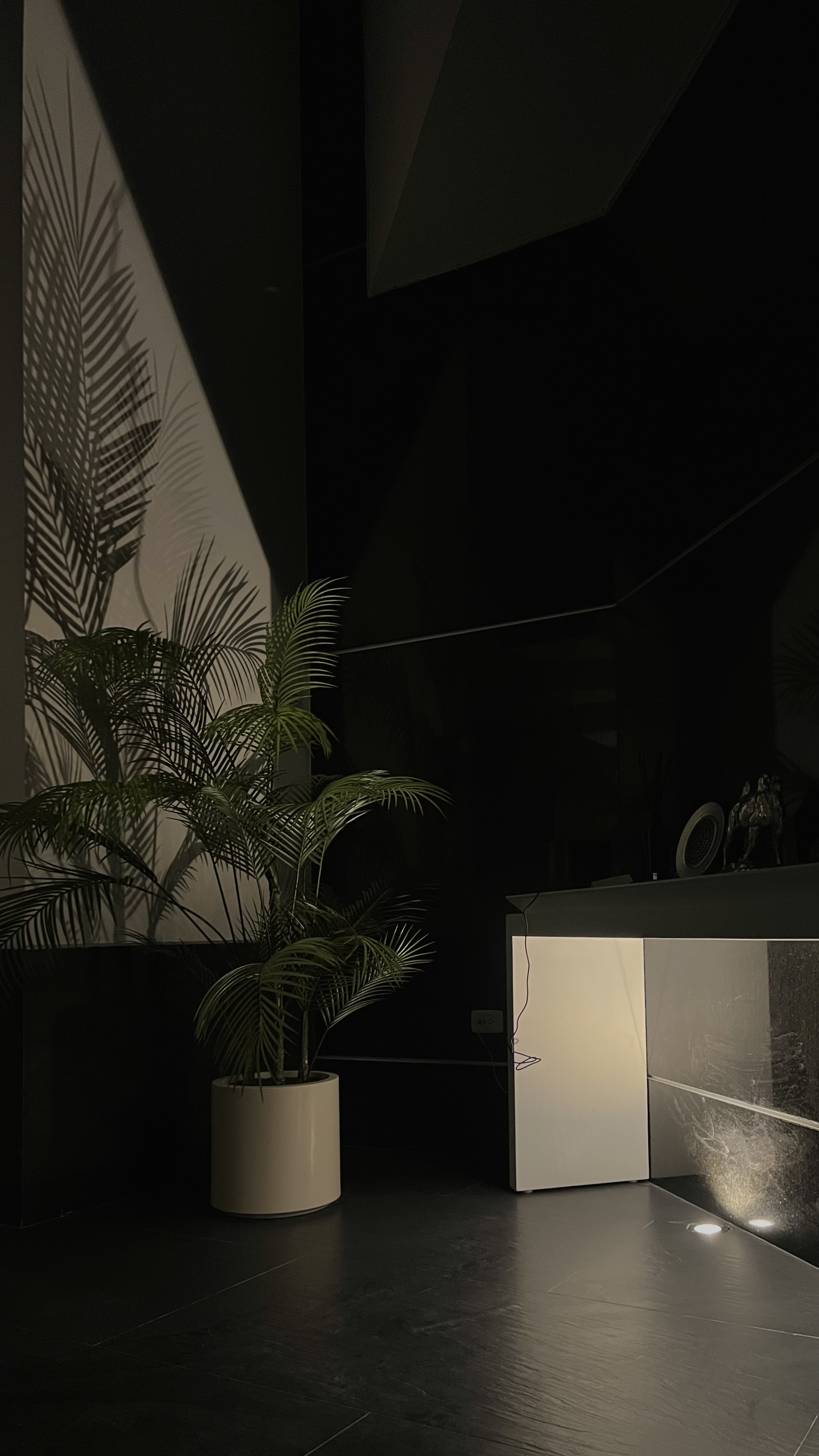 Interiores — luz y sombra