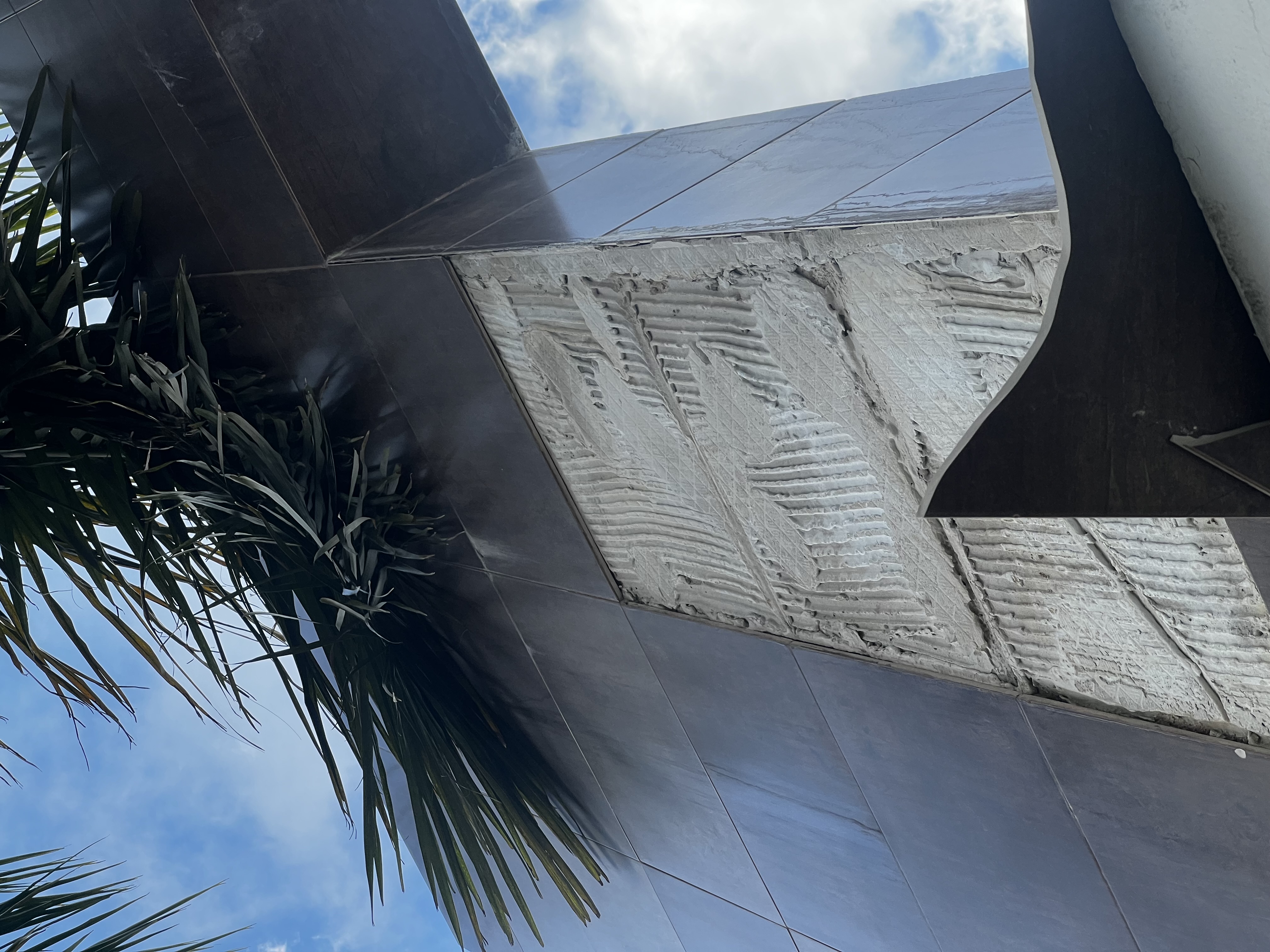 Fachada — detalles en revestimiento